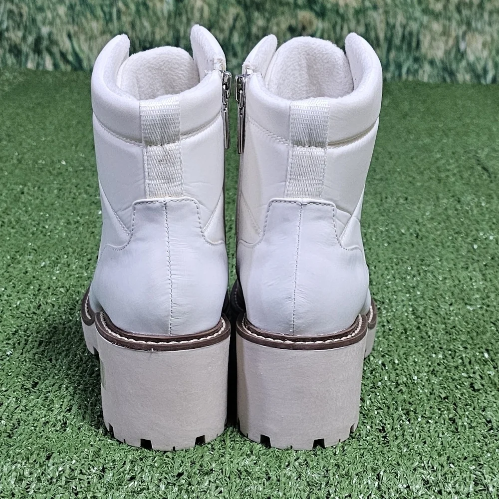 BLONDO | DAISY WATERPROOF LUG SOLE BOOTS- NWOT!